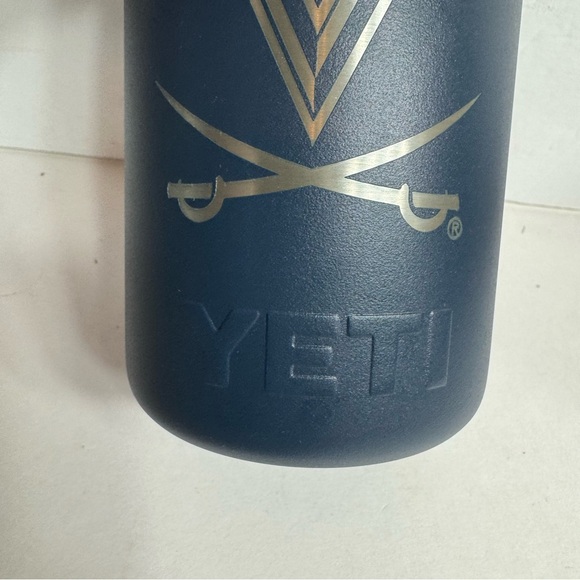 NWT. Yeti RAMBLER 12 OZ COLSTER CAN COOLER. Keep classic brews - Picture 3 of 8